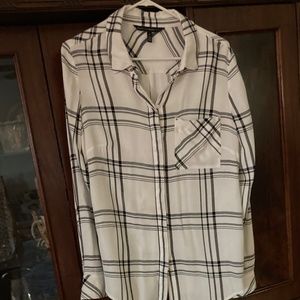 White House Black Market L/S Boyfriend Shirt, White w/black window pane, sz 14